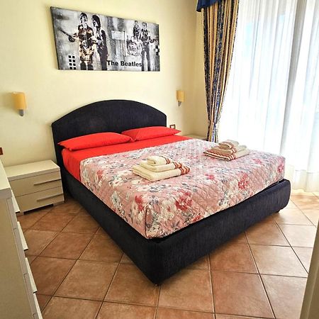 Holiday Poetto Cagliari Zewnętrze zdjęcie